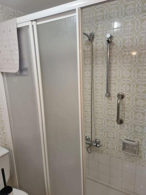 Perforaciones Y Rozas Fernandez Suarez Sl Apartamento Leão Exterior foto